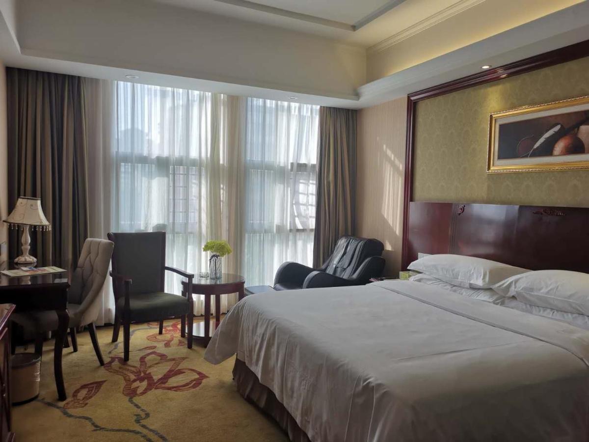 Vienna Hotel Chaozhou Plaza Zewnętrze zdjęcie