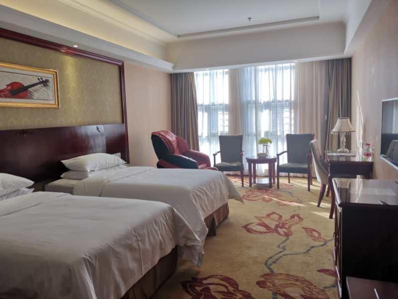 Vienna Hotel Chaozhou Plaza Zewnętrze zdjęcie
