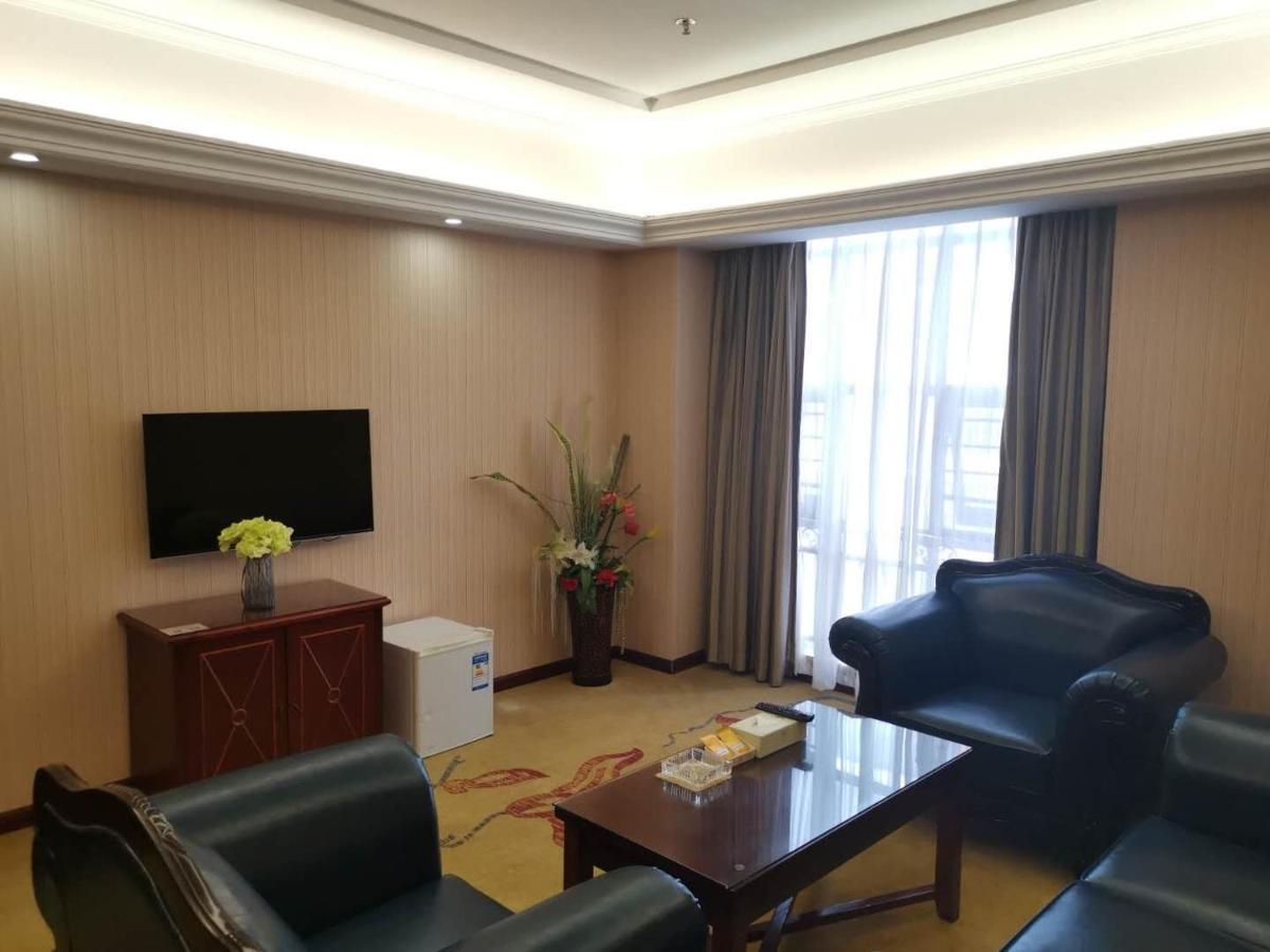 Vienna Hotel Chaozhou Plaza Zewnętrze zdjęcie