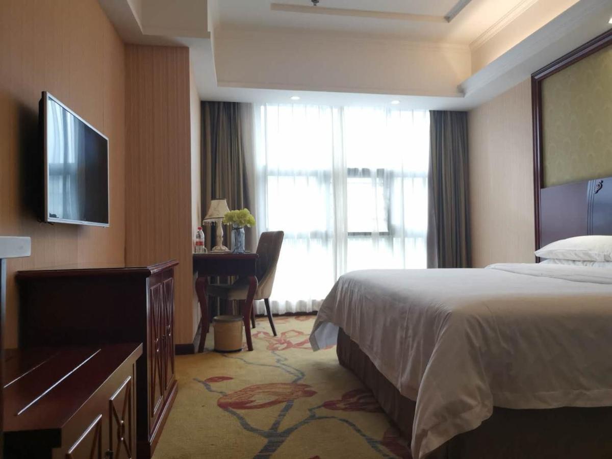 Vienna Hotel Chaozhou Plaza Zewnętrze zdjęcie